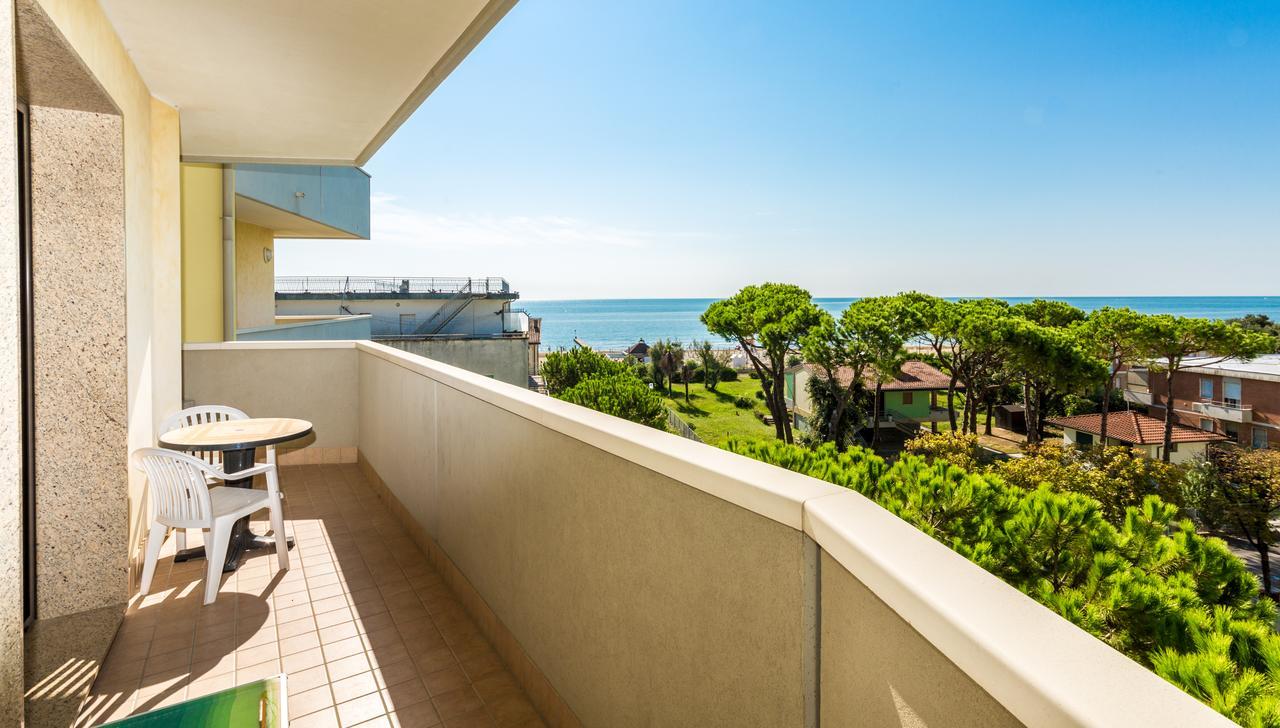 Residence California Лідо-ді-Єзоло Екстер'єр фото